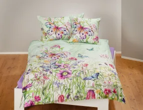 Linge de lit avec un imprimé fleuri coloré et papillons ⋆ Lehner Versand